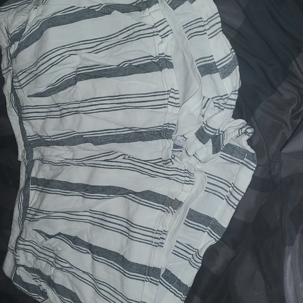 Torrid short